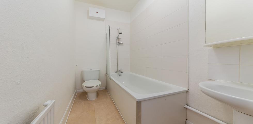 			LET, 1 Bedroom, 1 bath, 1 reception Flat			 Church Road, WILLESDEN